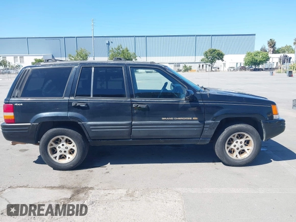 1997 Jeep Grand Cherokee Limited z VIN 1J4GZ78Y3VC683674, wystawiony jako IAAI lot #42331984 z przebiegiem 227 226 mil mil oraz . Historia ofert i sprzedaży dostępna na DreamBid. Obrazek 13.