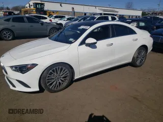 2021 Mercedes-Benz CLA 250 z VIN W1K5J4HB5MN187380, wystawiony jako Copart lot #51787935 z przebiegiem 36 009 mil mil oraz Szkoda całkowita • Salvage title. Historia ofert i sprzedaży dostępna na DreamBid. Obrazek 1.