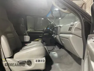 2003 Ford F-350 XL with VIN 1FTSW31P13ED34095, listed as a Copart auction lot 52832415 with 198,305 mi miles and Salvage Title. Bid and sale history available at DreamBid. Image 5.
