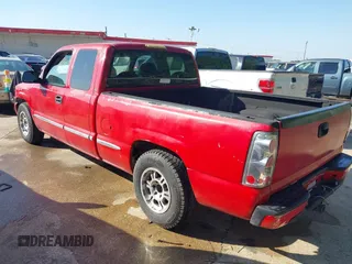 2000 GMC New Sierra 1500 SLE with VIN 1GTEC19V4YZ273841, listed as a IAAI auction lot 41981942 with 357,003 mi miles. Bid and sale history available at carsss.com. Image 3.