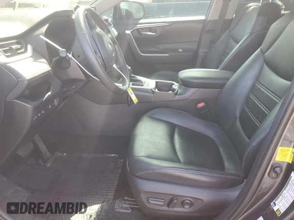 2021 Toyota RAV4 XLE Premium with VIN 2T3C1RFV3MC136191, listed as a Copart auction lot 61188995 with 53,524 mi miles and Salvage title. Bid and sale history available at DreamBid. Image 7.