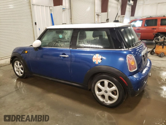 2008 MINI Hardtop with VIN WMWMF33558TT67668, listed as a Copart auction lot 50363795 with 72,738 mi miles and Salvage Title. Bid and sale history available at DreamBid. Image 2.