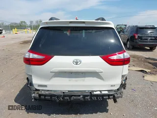 2015 Toyota Sienna XLE with VIN 5TDYK3DC8FS654902, listed as a IAAI auction lot 41953705 with 169,036 mi miles. Bid and sale history available at carsss.com. Image 16.