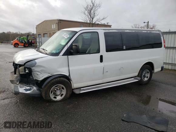 2012 Chevrolet Express Passenger 1LT with VIN 1GAZGYFG3C1118315, listed as a Copart auction lot 80870104 with 122,178 mi miles and Salvage title. Bid and sale history available at DreamBid. Image 1.