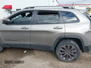 2021 Jeep Cherokee Latitude Lux with VIN 1C4PJLMX3MD203967, listed as a IAAI auction lot 41302373 with 54,110 mi miles. Bid and sale history available at carsss.com. Image 14.