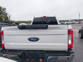 2018 Ford Super Duty F-250 SRW XL with VIN 1FT7W2BTXJEB84089, listed as a IAAI auction lot 40456238 with 180,297 mi miles. Bid and sale history available at carsss.com. Image 16.