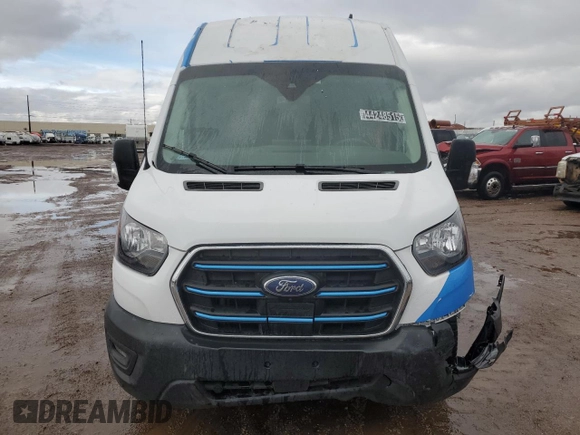 2022 Ford E-Transit Cargo z VIN 1FTBW3XK3NKA35658, wystawiony jako Copart lot #44248515 z przebiegiem 50 410 mil mil oraz Czysty tytuł • Clean title. Historia ofert i sprzedaży dostępna na DreamBid. Obrazek 5.