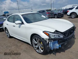 2019 Infiniti Q70 Luxe с VIN JN1BY1AR6KM585492, выставлен на аукционе IAAI как лот 42534810 с пробегом 167 050 миль миль и . История ставок и продаж доступна на DreamBid. Изображение 1.