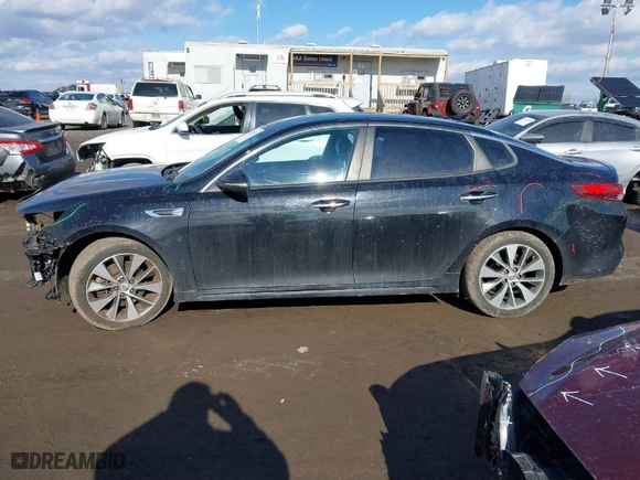 2018 Kia Optima LX with VIN 5XXGT4L30JG253032, listed as a IAAI auction lot 41513307 with NaN miles. Bid and sale history available at carsss.com. Image 15.