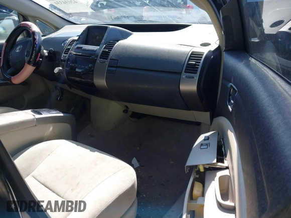 2008 Toyota Prius with VIN JTDKB20UX83400739, listed as a IAAI auction lot 42034334 with 293,428 mi miles. Bid and sale history available at carsss.com. Image 5.