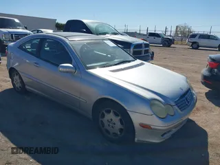 2002 Mercedes-Benz C 230/260/280/320 with VIN WDBRN47J72A341633, listed as a IAAI auction lot 41773975 with Not Provided miles and . Bid and sale history available at DreamBid. Image 1.