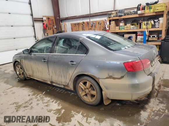 2012 Volkswagen Jetta Comfortline with VIN 3VWDL7AJ7CM414187, listed as a Copart auction lot 85592824 with 269,184 mi miles and Salvage title. Bid and sale history available at DreamBid. Image 2.