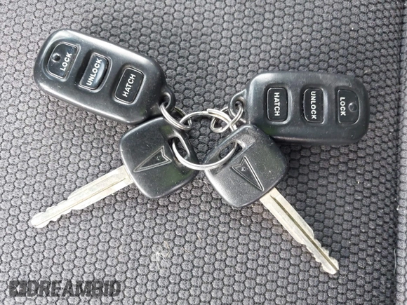 2005 Pontiac Vibe z VIN 5Y2SL638X5Z418640, wystawiony jako IAAI lot #41647772 z przebiegiem 253 109 mil mil oraz . Historia ofert i sprzedaży dostępna na DreamBid. Obrazek 11.