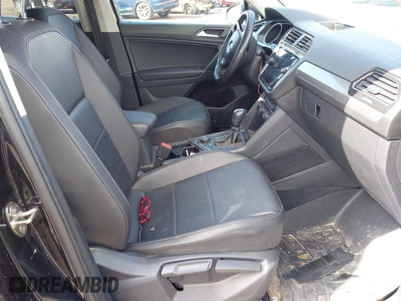2020 Volkswagen Tiguan SE with VIN 3VV2B7AX5LM091857, listed as a IAAI auction lot 41922727 with 83,464 mi miles and . Bid and sale history available at DreamBid. Image 5.