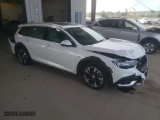 2018 Buick Regal TourX Essence with VIN W04GV8SX8J1102810, listed as a Copart auction lot 41431955 with 22,503 mi miles and Salvage Title. Bid and sale history available at carsss.com. Image 4.