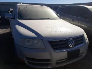2007 Volkswagen Touareg V6 with VIN WVGZE77L77D004272, listed as a Copart auction lot 83291304 with 151,302 mi miles and Non Repairable. Bid and sale history available at DreamBid. Image 5.