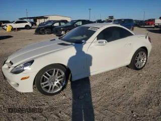 2007 Mercedes-Benz SLK-Class 3.0L with VIN WDBWK54F27F163187, listed as a Copart auction lot 80689934 with 183,188 mi miles and Salvage Title. Bid and sale history available at carsss.com. Image 1.