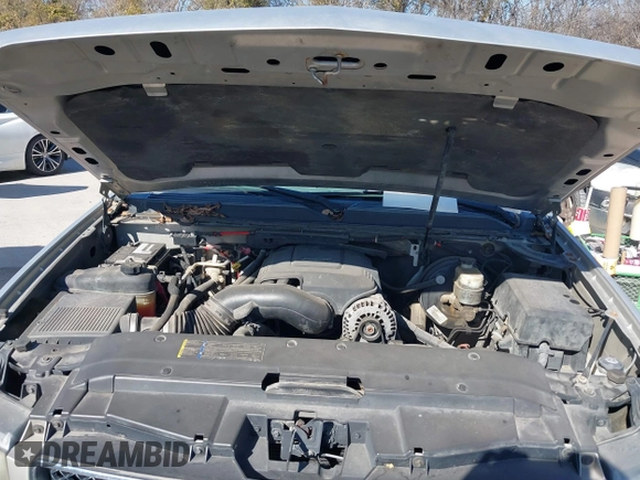2007 Chevrolet Suburban LT with VIN 1GNFK16397R188641, listed as a IAAI auction lot 41476819 with 209,792 mi miles. Bid and sale history available at carsss.com. Image 10.