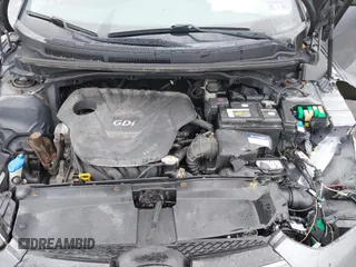 2017 Hyundai Veloster with VIN KMHTC6AD4HU309625, listed as a IAAI auction lot 41933497 with 184,632 mi miles. Bid and sale history available at carsss.com. Image 10.