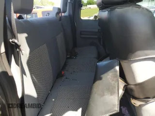 2011 Ford F-250 XL с VIN 1FT7X2BT0BEC60112, выставлен на аукционе Copart как лот 62155405 с пробегом Не указан миль и Списание • Salvage title. История ставок и продаж доступна на DreamBid. Изображение 10.