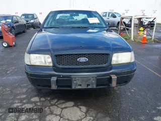 2001 Ford Crown Victoria Police Police Interceptor with VIN 2FAFP71W81X147404, listed as a IAAI auction lot 41932255 with 108,921 mi miles. Bid and sale history available at carsss.com. Image 6.