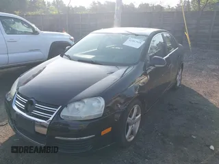 2008 Volkswagen Jetta SE with VIN 3VWRM71K48M187611, listed as a IAAI auction lot 42467928 with 170,931 mi miles and . Bid and sale history available at DreamBid. Image 2.