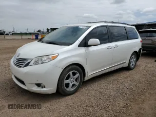 2012 Toyota Sienna XLE AAS z VIN 5TDYK3DC5CS217032, wystawiony jako Copart lot #62197015 z przebiegiem 133 717 mil mil oraz Czysty tytuł • Clean title. Historia ofert i sprzedaży dostępna na DreamBid. Obrazek 1.