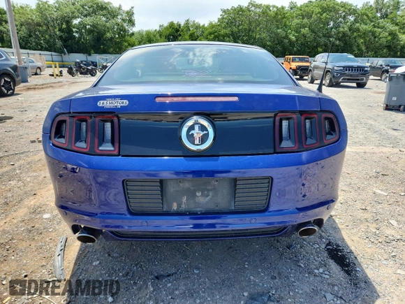 2014 Ford Mustang V6 z VIN 1ZVBP8AM2E5297686, wystawiony jako Copart lot #60561645 z przebiegiem 161 604 mil mil oraz Szkoda całkowita • Salvage title. Historia ofert i sprzedaży dostępna na DreamBid. Obrazek 6.