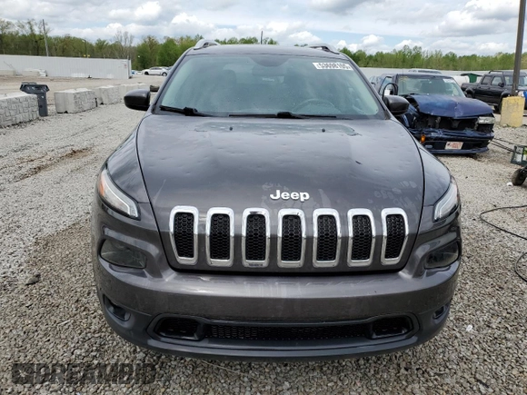 2017 Jeep Cherokee Latitude с VIN 1C4PJMCB9HW615722, выставлен на аукционе Copart как лот 53698105 с пробегом 95 958 миль миль и Списание • Salvage title. История ставок и продаж доступна на DreamBid. Изображение 5.
