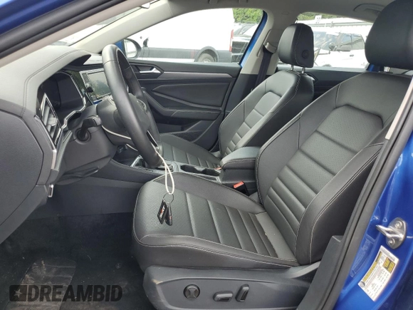 2024 Volkswagen Jetta SE with VIN 3VWEM7BU9RM034898, listed as a Copart auction lot 62858645 with 30,072 mi miles and Clean title. Bid and sale history available at DreamBid. Image 7.