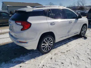 2024 GMC Terrain Denali with VIN 3GKALXEG9RL248701, listed as a Copart auction lot 45348185 with 9,184 mi miles and Non repairable. Bid and sale history available at DreamBid. Image 3.