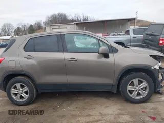 2022 Chevrolet Trax LS with VIN KL7CJNSM4NB514112, listed as a IAAI auction lot 41069182 with 86,331 mi miles. Bid and sale history available at carsss.com. Image 14.