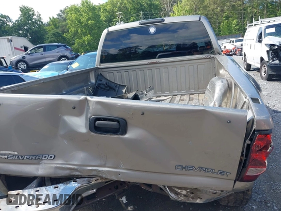 2003 Chevrolet Silverado 1500 LS с VIN 1GCEK19T53E154861, выставлен на аукционе IAAI как лот 42319205 с пробегом 289 893 миль миль и . История ставок и продаж доступна на DreamBid. Изображение 16.