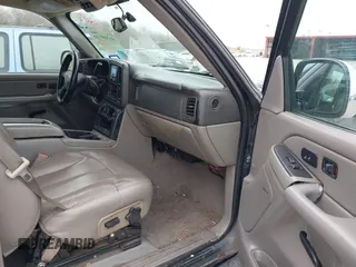 2006 Chevrolet Tahoe Z71 with VIN 1GNEK13Z66R163831, listed as a IAAI auction lot 41369710 with 185,084 mi miles. Bid and sale history available at carsss.com. Image 5.