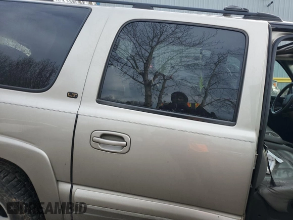 2000 Chevrolet Suburban LS with VIN 3GNFK16T8YG126021, listed as a Copart auction lot 41543485 with Not provided miles and Non repairable. Bid and sale history available at DreamBid. Image 12.