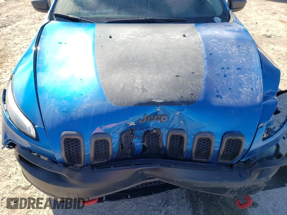 2018 Jeep Cherokee Trailhawk with VIN 1C4PJMBB2JD529915, listed as a Copart auction lot 87686525 with 107,184 mi miles and Salvage Title. Bid and sale history available at carsss.com. Image 13.