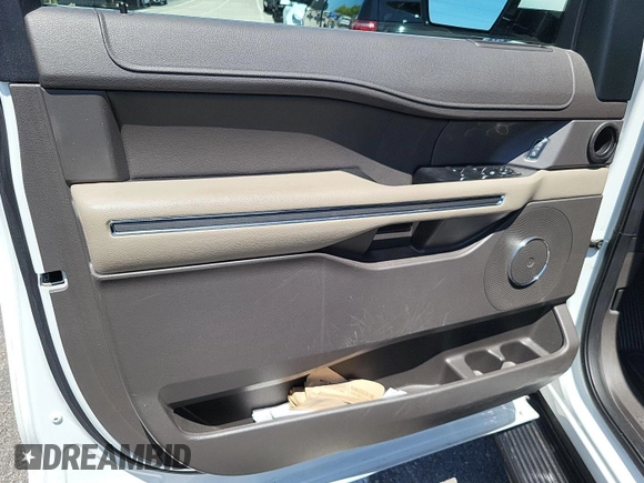 2021 Ford Expedition XLT с VIN 1FMJU1JT2MEA63404, выставлен на аукционе IAAI как лот 42631099 с пробегом 98 150 миль миль и . История ставок и продаж доступна на DreamBid. Изображение 21.
