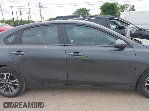 2024 Kia Forte LXS with VIN 3KPF24AD9RE767959, listed as a IAAI auction lot 42037956 with 29,130 mi miles. Bid and sale history available at carsss.com. Image 13.