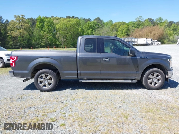 2019 Ford F-150 XL z VIN 1FTEX1C51KFA73506, wystawiony jako IAAI lot #42065274 z przebiegiem 144 397 mil mil oraz . Historia ofert i sprzedaży dostępna na DreamBid. Obrazek 14.