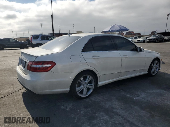2013 Mercedes-Benz E 350 Luxury with VIN WDDHF5KB4DA697286, listed as a Copart auction lot 63399425 with 155,496 mi miles and Salvage title. Bid and sale history available at DreamBid. Image 3.