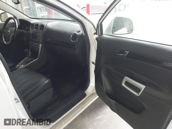 2014 Chevrolet Captiva Sport LT with VIN 3GNAL3EK7ES629429, listed as a IAAI auction lot 42205153 with 147,851 mi miles and . Bid and sale history available at carsss.com. Image 5.