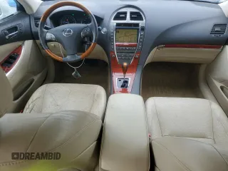2010 Lexus ES 330 z VIN JTHBK1EG2A2371471, wystawiony jako Copart lot #57050725 z przebiegiem 133 576 mil mil oraz Szkoda całkowita • Salvage title. Historia ofert i sprzedaży dostępna na DreamBid. Obrazek 8.