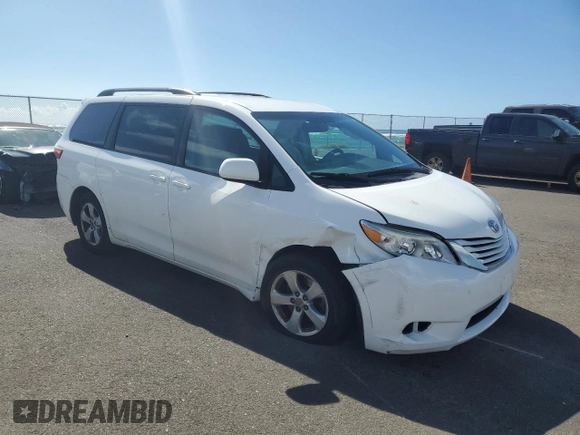 2017 Toyota Sienna LE Auto Access Seat with VIN 5TDKZ3DC9HS819666, listed as a Copart auction lot 89017475 with 118,170 mi miles and Salvage Title. Bid and sale history available at carsss.com. Image 4.