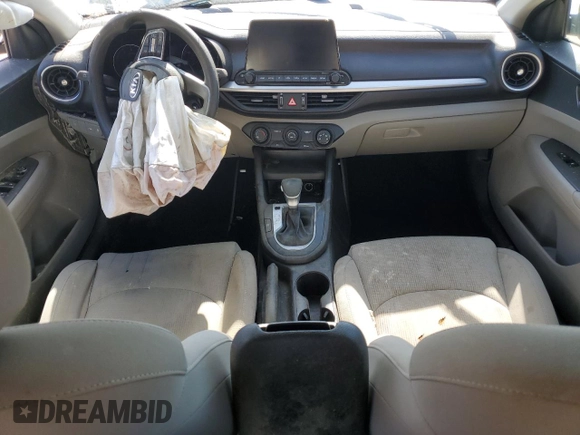 2021 Kia Forte LXS z VIN 3KPF24AD5ME379975, wystawiony jako Copart lot #55300495 z przebiegiem Nie podano mil oraz Czysty tytuł • Clean title. Historia ofert i sprzedaży dostępna na DreamBid. Obrazek 8.