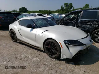 2022 Toyota Supra 3.0 z VIN WZ1DB0C0XNW049560, wystawiony jako Copart lot #56988123 z przebiegiem Nie podano mil oraz . Historia ofert i sprzedaży dostępna na DreamBid. Obrazek 4.