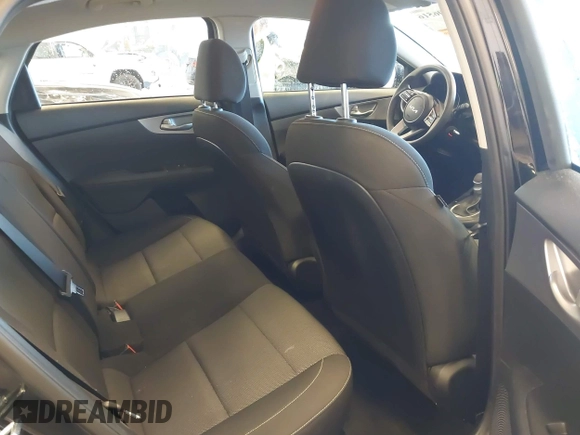 2022 Kia Forte LXS with VIN 3KPF24AD5NE484890, listed as a IAAI auction lot 41006516 with 39,213 mi miles and . Bid and sale history available at DreamBid. Image 8.