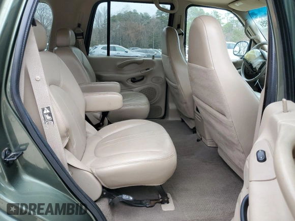 2001 Ford Expedition Eddie Bauer with VIN 1FMPU18L31LB82957, listed as a Copart auction lot 48500495 with 102,746 mi miles and Salvage title. Bid and sale history available at DreamBid. Image 11.