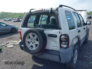 2005 Jeep Liberty Sport z VIN 1J4GK48K75W530535, wystawiony jako IAAI lot #42154934 z przebiegiem 132 637 mil mil oraz . Historia ofert i sprzedaży dostępna na DreamBid. Obrazek 6.