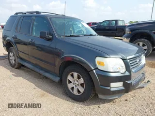 2010 Ford Explorer XLT z VIN 1FMEU6DEXAUA55838, wystawiony jako IAAI lot #42130851 z przebiegiem 193 307 mil mil oraz . Historia ofert i sprzedaży dostępna na DreamBid. Obrazek 1.