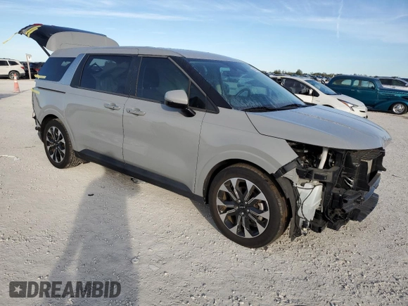 2022 Kia Carnival EX with VIN KNDNC5H38N6147034, listed as a Copart auction lot 86811174 with 22,580 mi miles and Salvage Title. Bid and sale history available at carsss.com. Image 4.